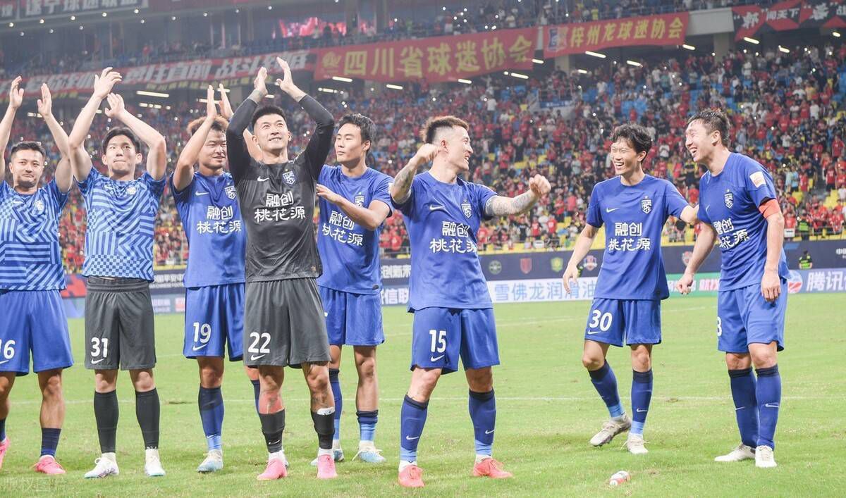 除了多视角对角色的理解，;真实感更是演绎这个故事的核心关键
